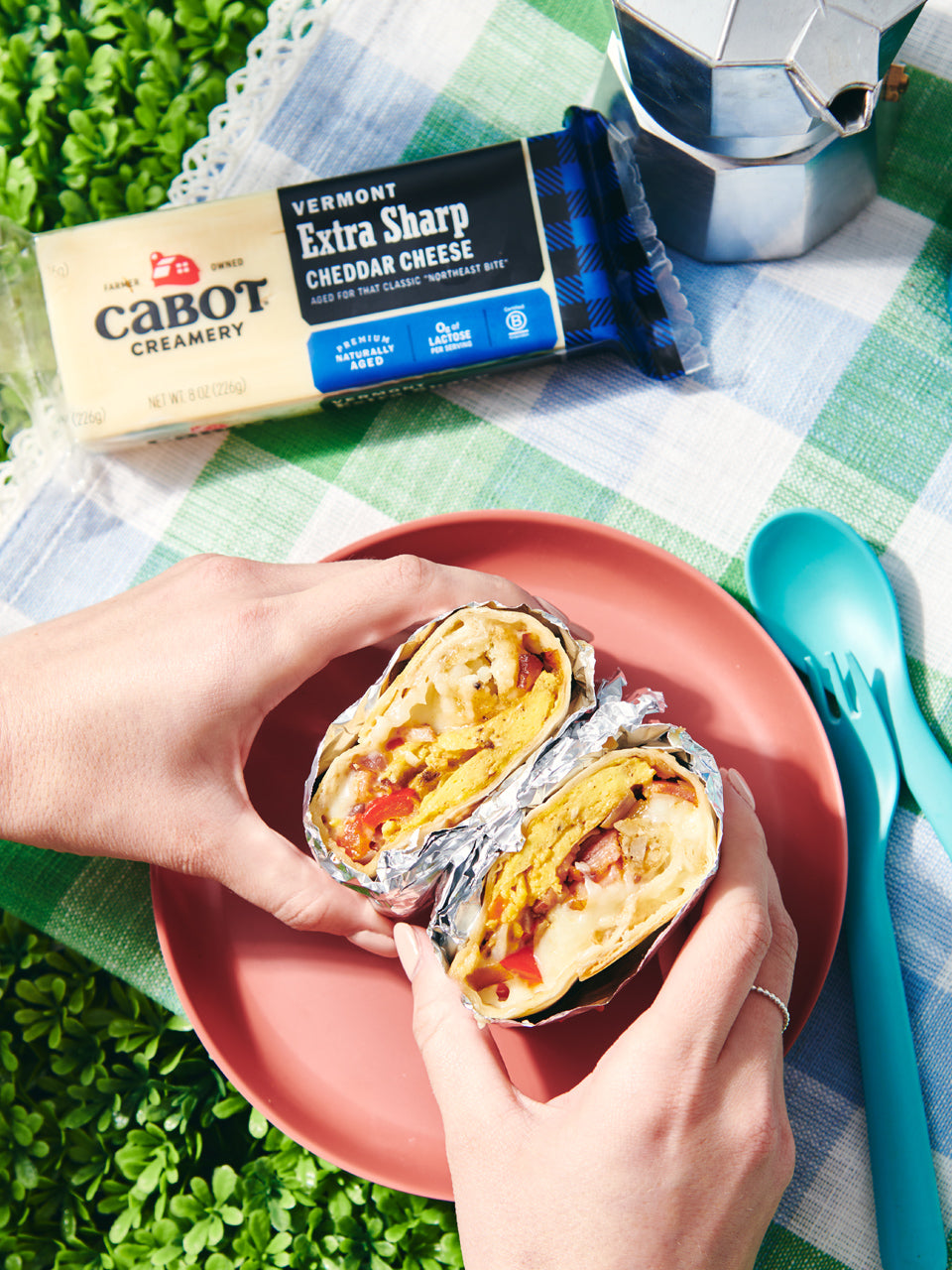 Cheesy Tater Tot, Bacon & Egg Burritos