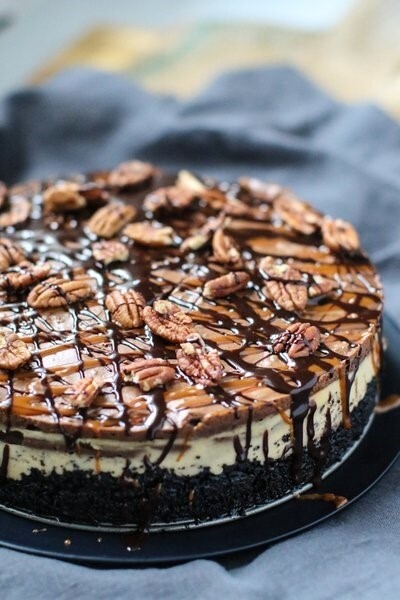 Barstow’s Longview Farm’s Turtle Cheesecake – Cabot Creamery