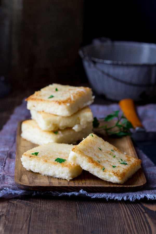 Cheddar Grits Cakes