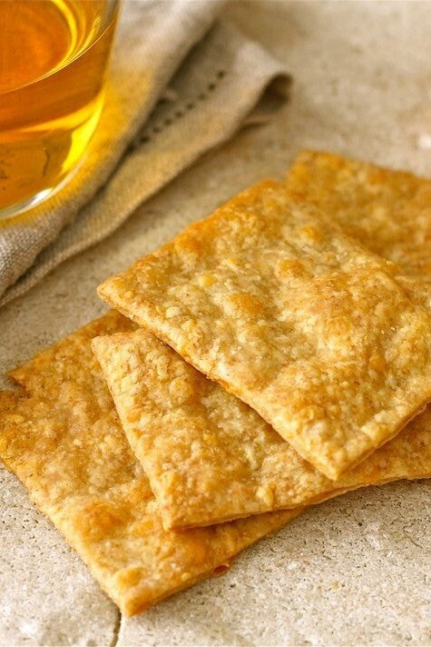 Rustic Cheddar Crackers