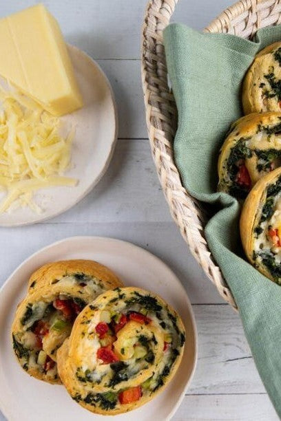 Spinach Cheddar Holiday Rolls