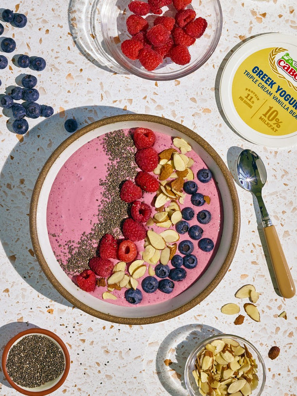 Berry Smoothie Bowl with Yogurt
