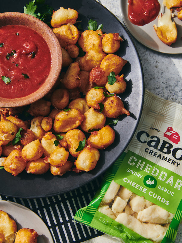 Fried Garlic Cheese Curds with Spicy Marinara