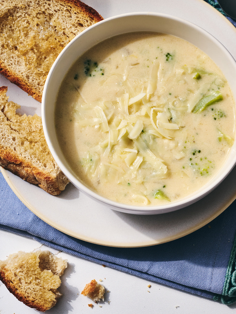 Slow Cooker Broccoli-Cheddar Soup