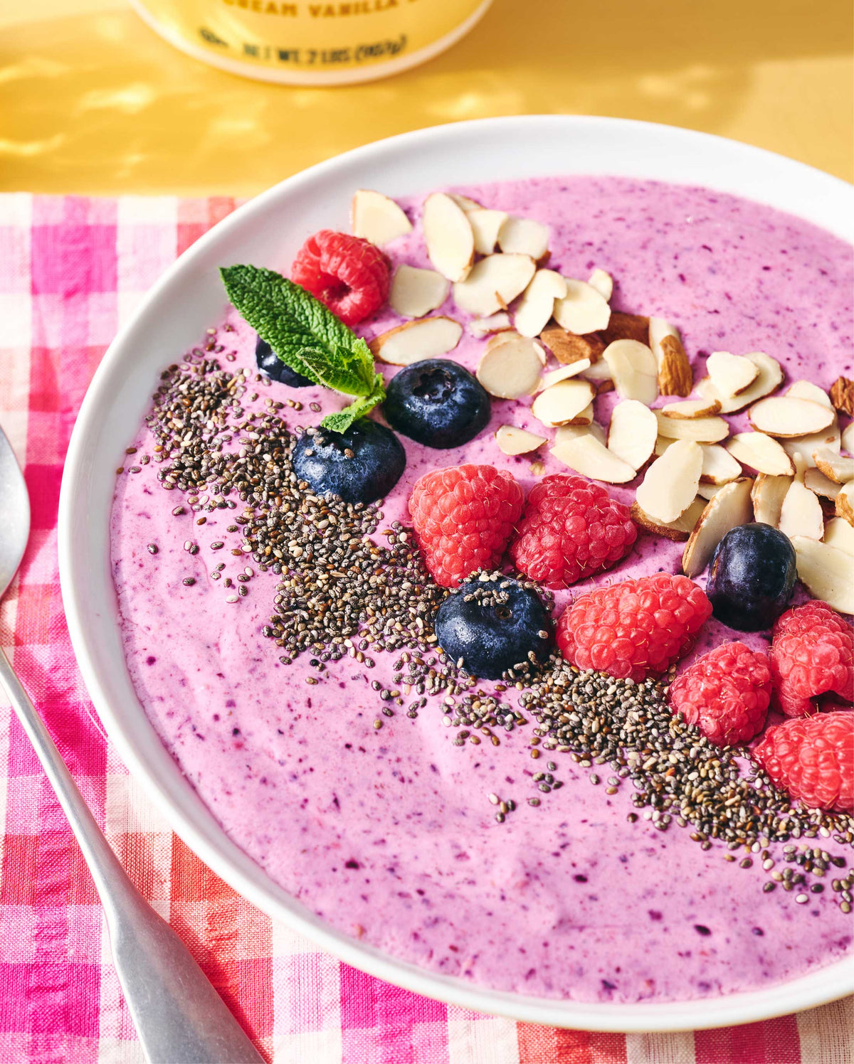 Berry Smoothie Bowl with Yogurt