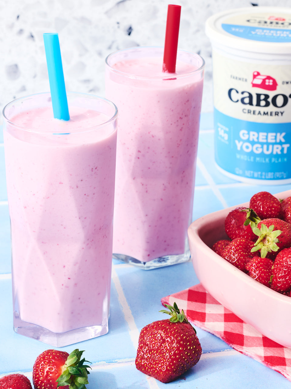 High Protein Strawberry Breakfast Smoothie