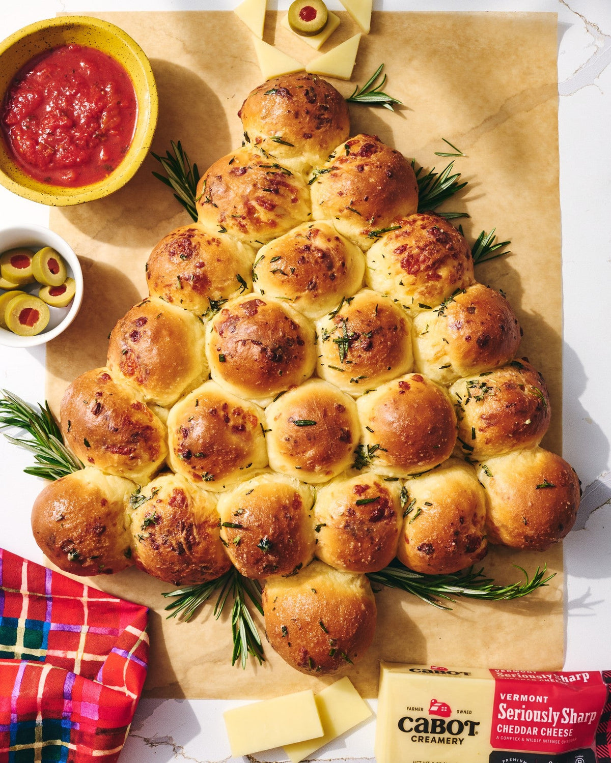 Cheesy Pull Apart Holiday Tree Rolls