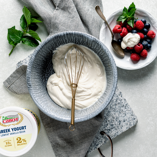 Cabot Creamery Lowfat Vanilla Bean Greek Yogurt Cultured 2lb Yogurt 